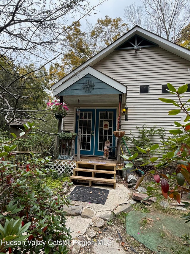 233 Rossway Road, Pleasant Valley