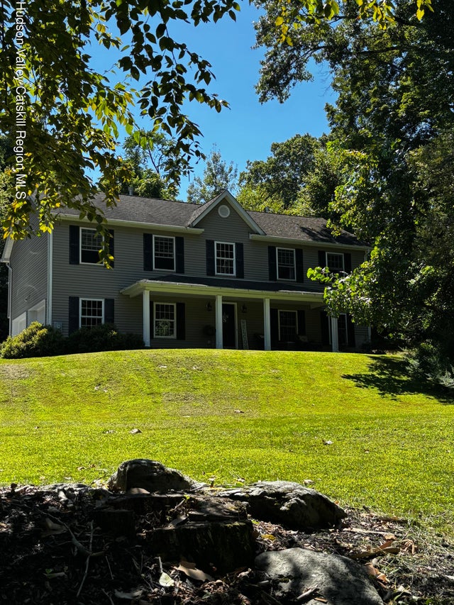 62 Clearwater Road, Highland