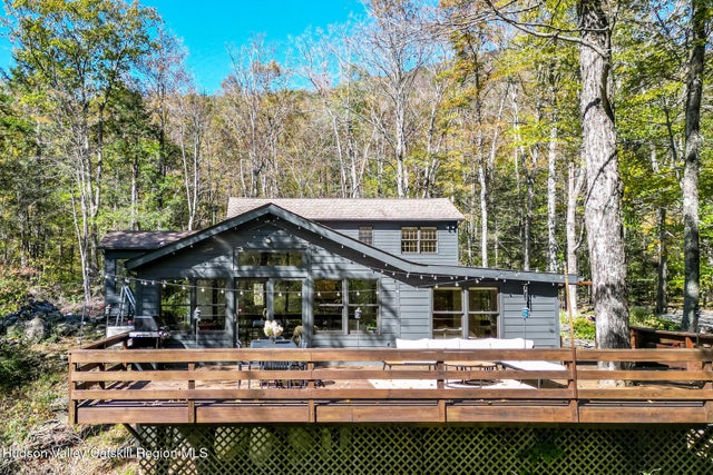 439 Silver Hollow Road, Chichester