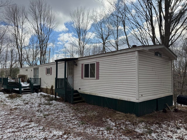 515 Ferndale Loomis Road, Liberty