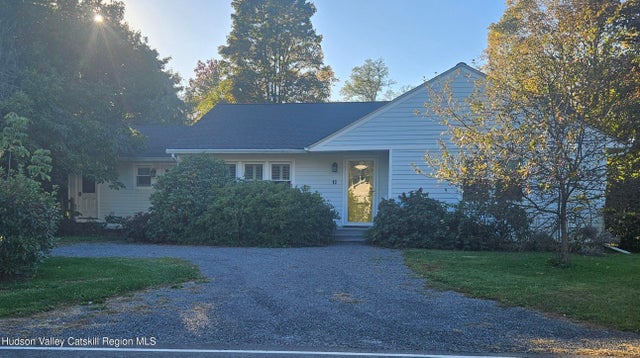 10 Stone Mill Road, Claverack