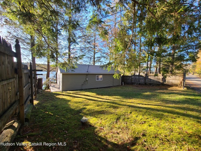 106 Park Drive, Parksville