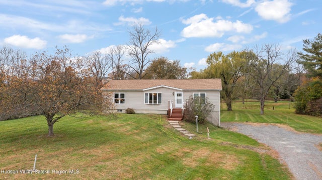 300 County Route 6, Germantown