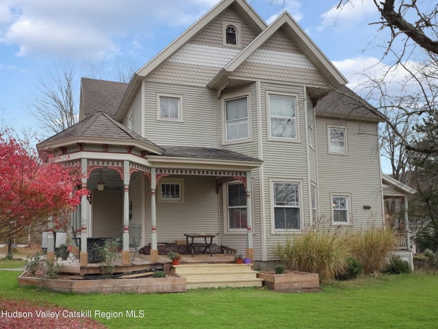 8 Chapel Street, Jeffersonville