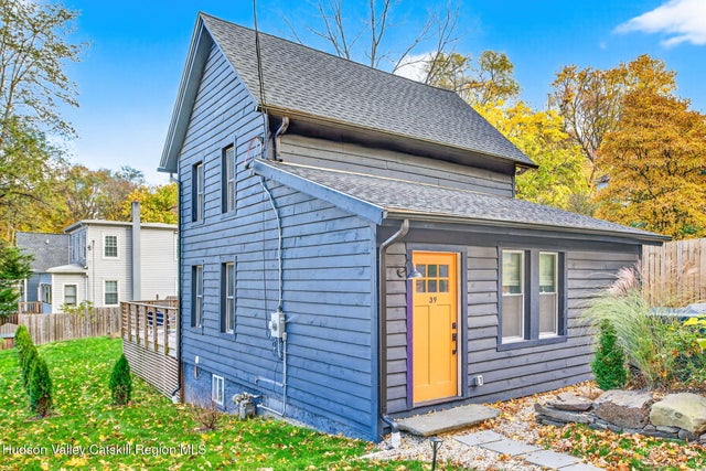 39 N Broadway, Kingston