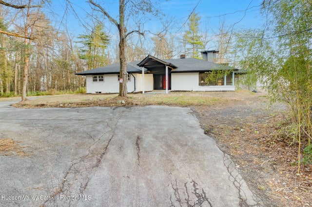233 Forest Hill Drive, Kingston