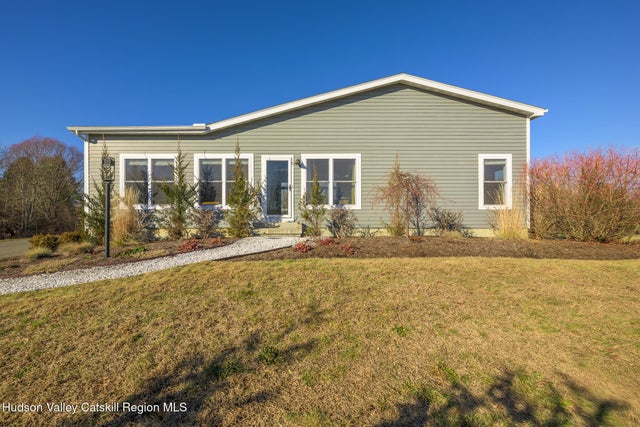 16 Lucas Lane, Claverack