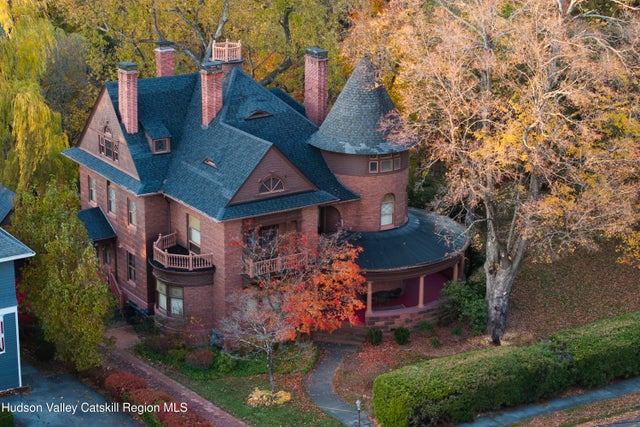 77 W Chestnut Street, Kingston