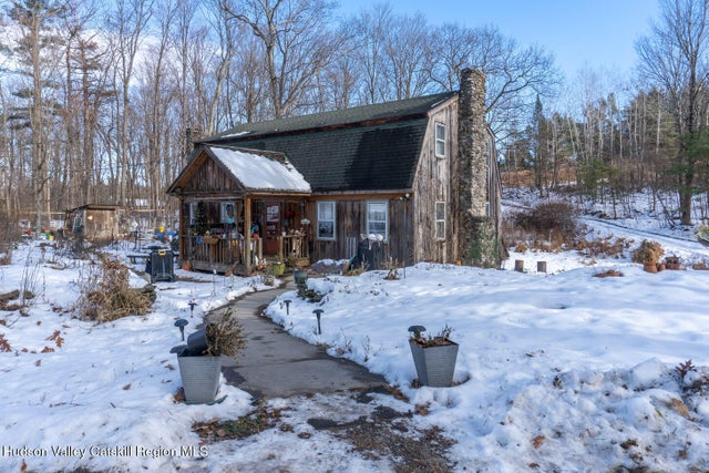 11 Dunbar Road, Hudson