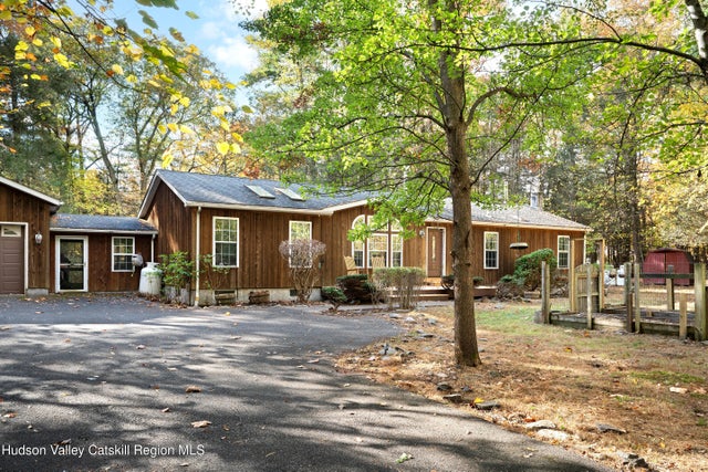 65 Cobble Creek Road, Saugerties
