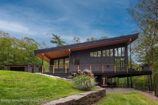 10 Hidden Mountain Lane, Stone Ridge