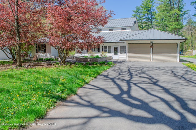 32 Valk Road, Saugerties