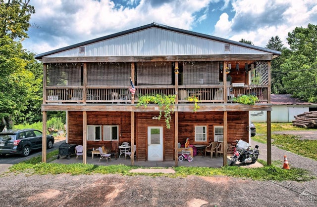 41 County Road 40, Windham