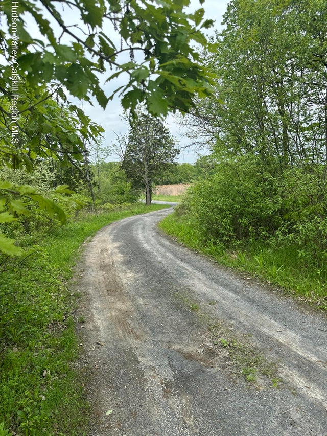 165 W Camp Road, Saugerties