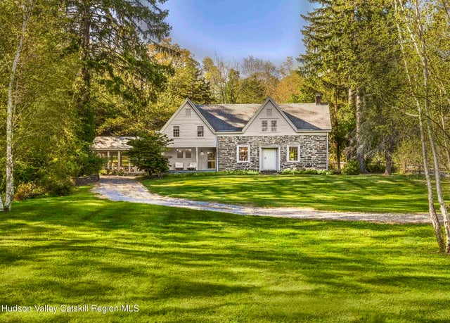 351 Peak Road, Stone Ridge