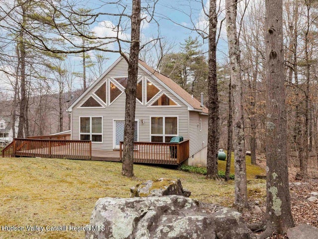 831 N Chodikee Lake Road, Highland