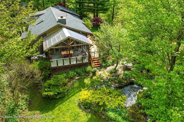 279 Cooper Lake Road, Woodstock