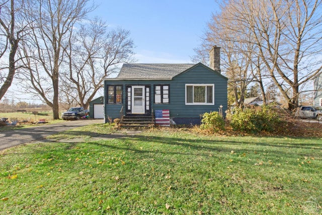 2606 Route 66, Chatham