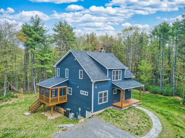 51 Houtman Road, Saugerties
