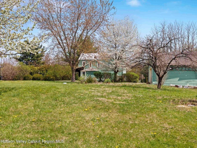 5165 Route 9g, Tivoli