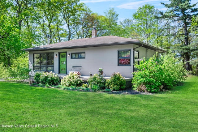 34 Cragsmoor Road, Cragsmoor