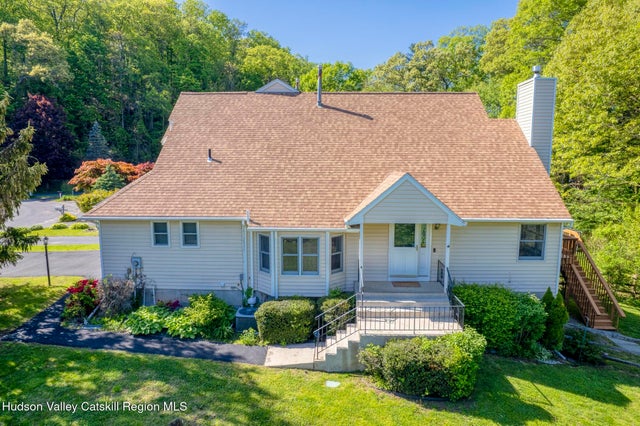 98 Red Maple Road, Saugerties