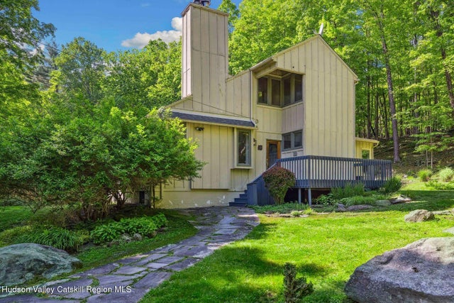 48 Cooper Hollow Road, Woodstock