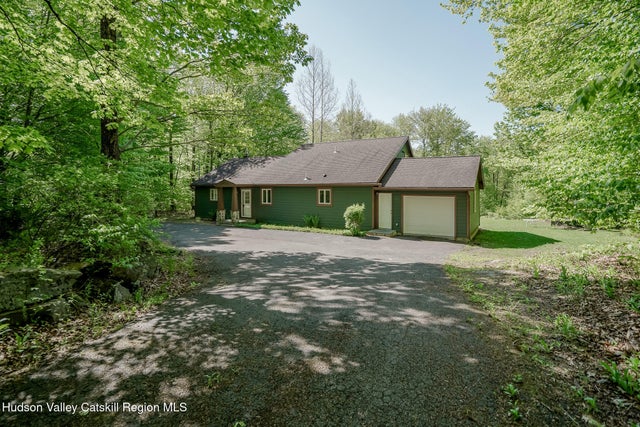 148 Ed West Road, Phoenicia