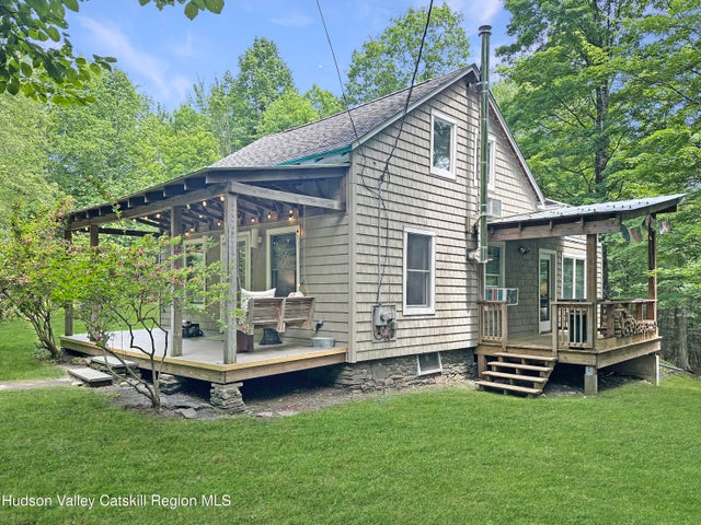 148 Hutchin Hill Road, Bearsville