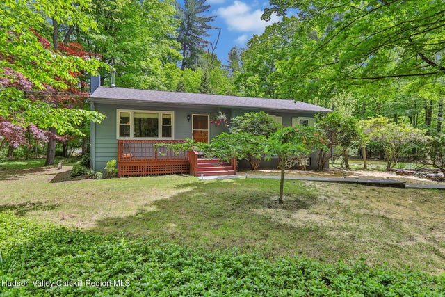 512 Watson Woods Road, Lake Hill