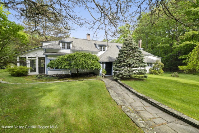 253 Upper Byrdcliffe Road, Woodstock