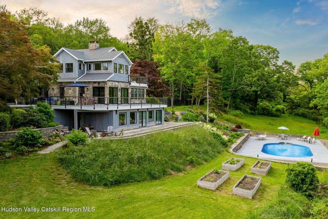 1535 Broadway/route 9w, West Park