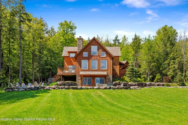 16 High West Road, Windham