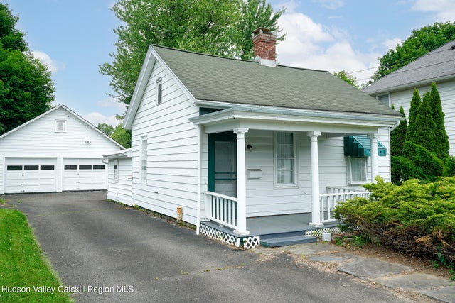 93 Pine Grove Avenue, Kingston