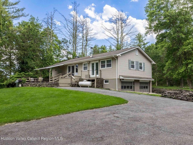916 Zena Road, Woodstock