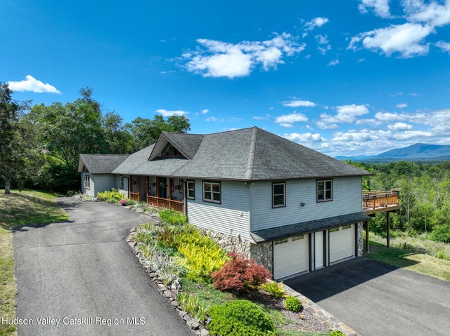 85 E Camp Road, Germantown