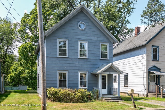 24 Montgomery Street, Tivoli