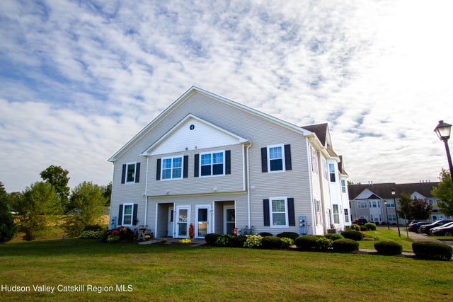 402 Commons Lane, Saugerties