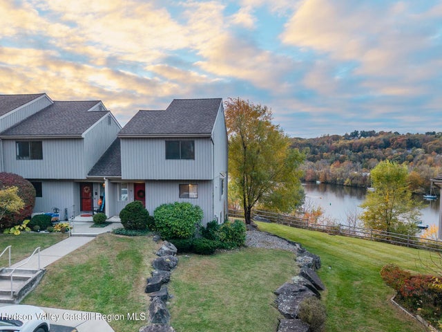 34 Rondout Harbor, Port Ewen