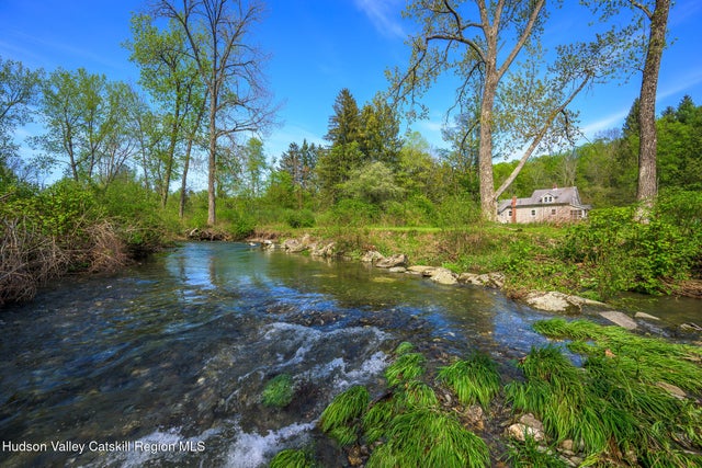 Photo of Listing #20251435