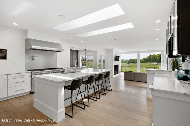 Photo of Listing #20251883