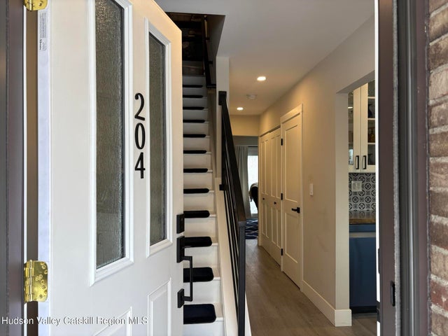 Photo of Listing #20260951