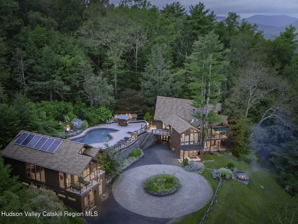75 Hill 99, Woodstock