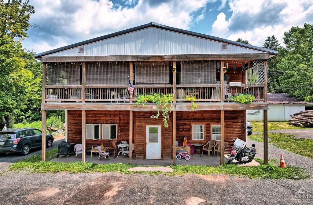 41 County Road 40, Windham
