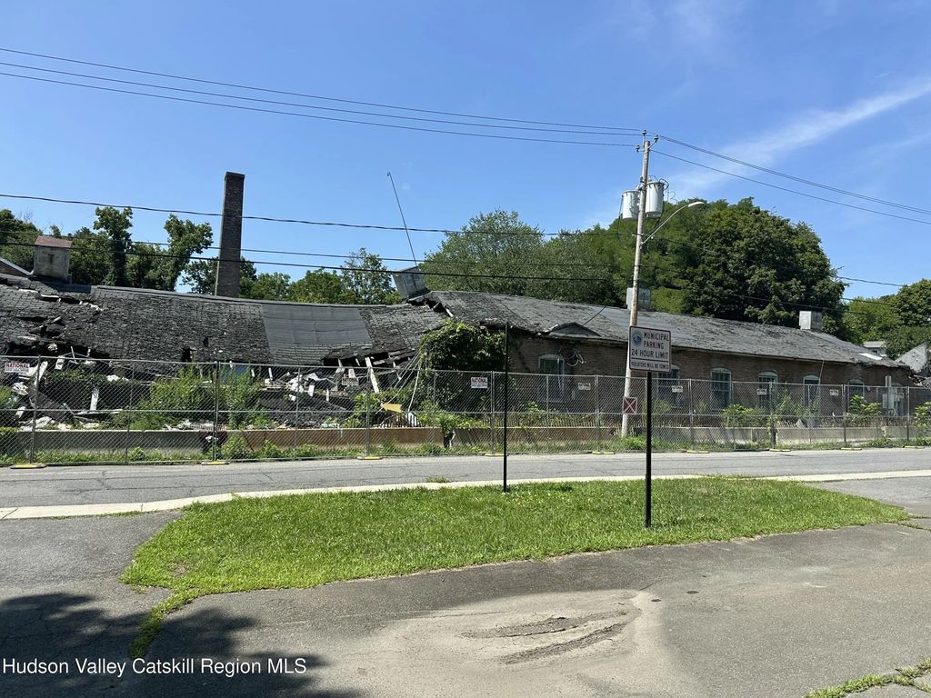 1306 River Street, Valatie
