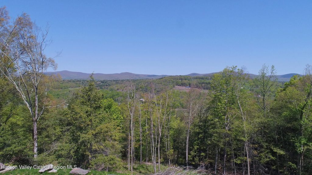 3 Rockledge Road, Windham