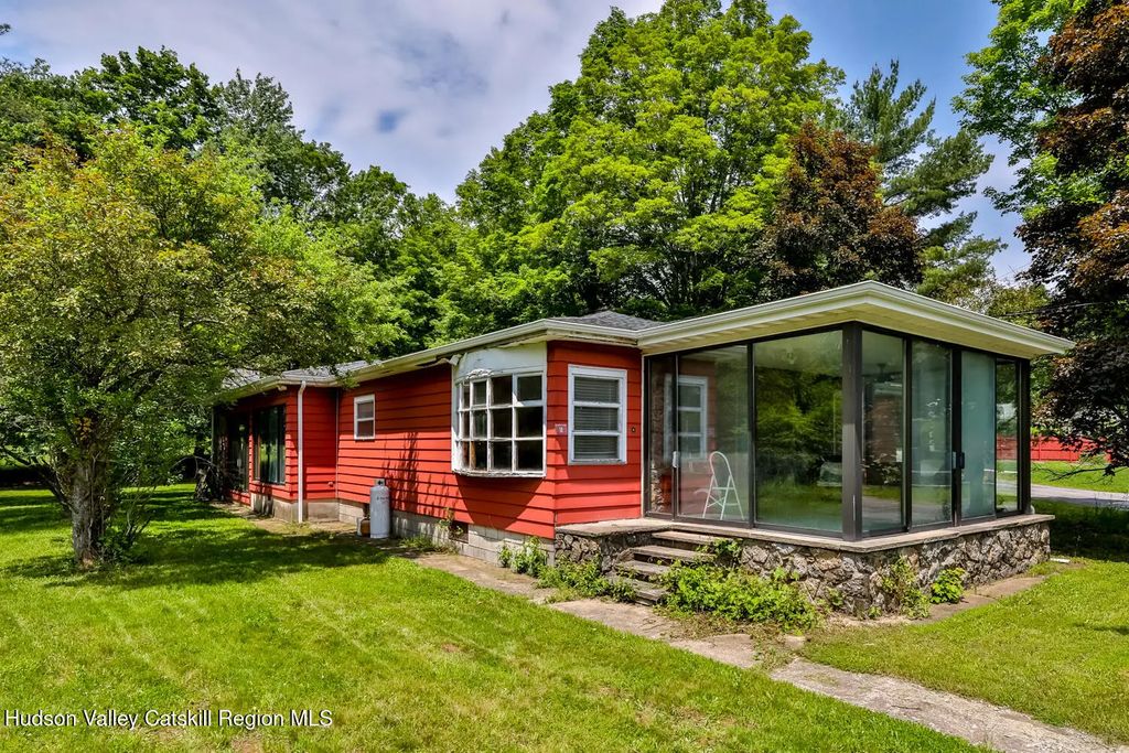 18 Maplewood Avenue, Windham
