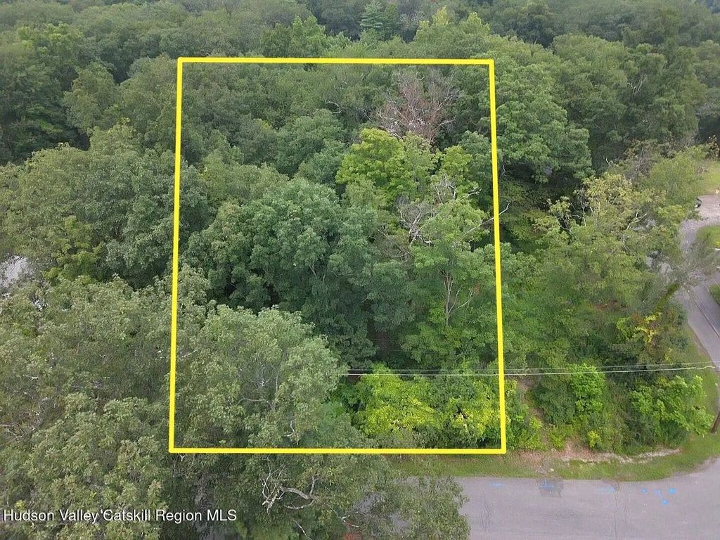 Tbd Oak Lane, Saugerties