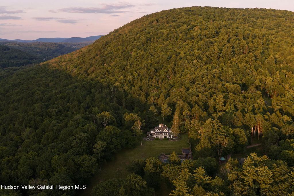 390 Erpf Road Road, Arkville