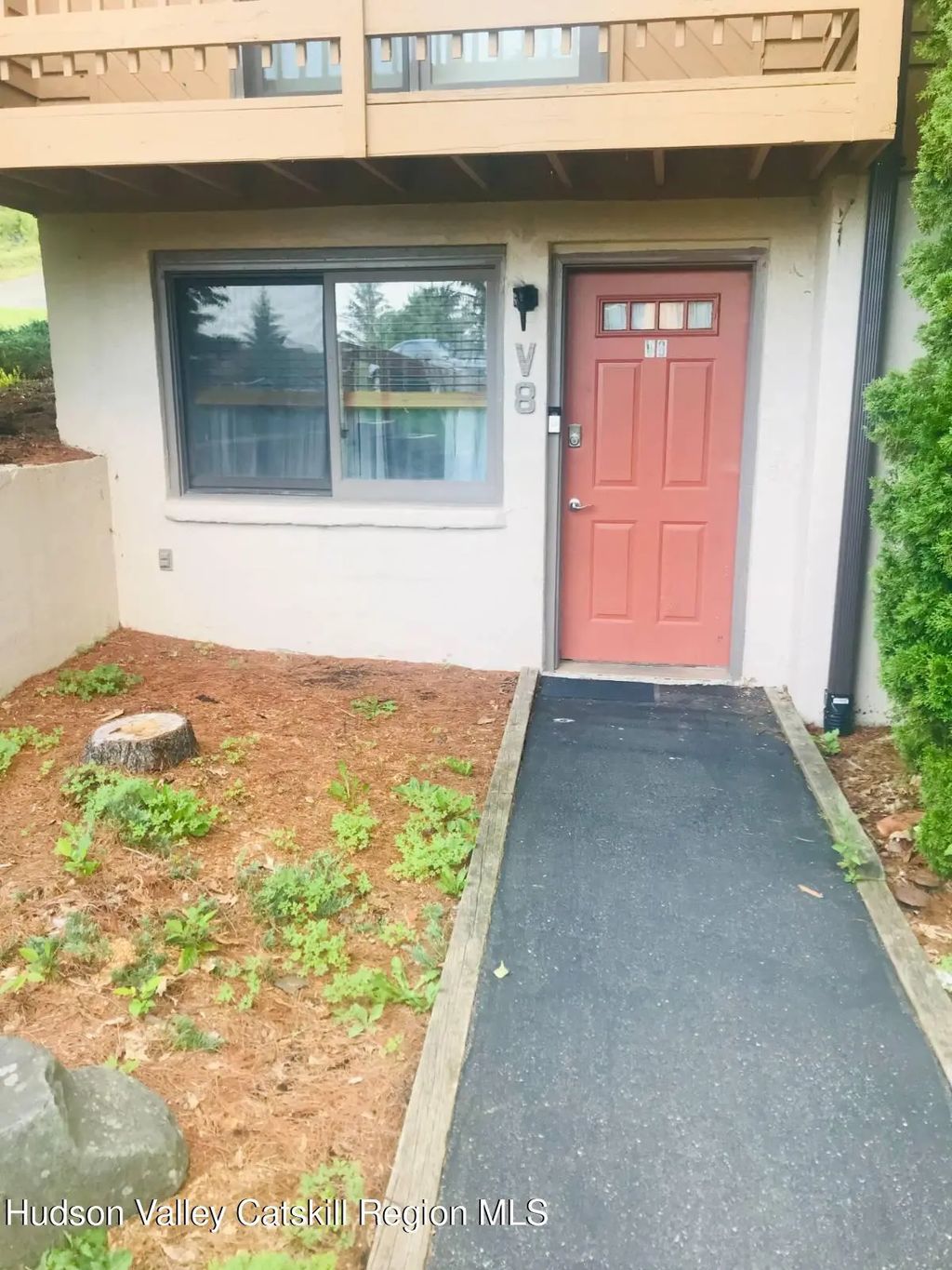 166 Hunter Drive V8, Hunter